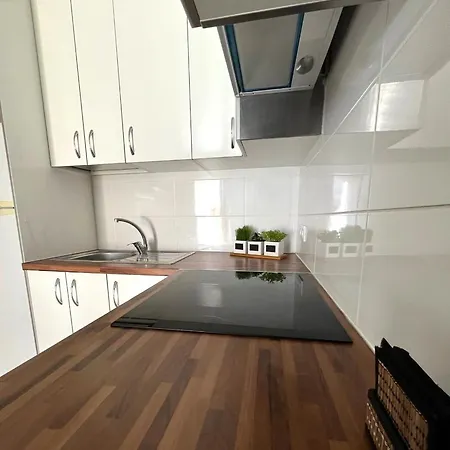 Do Not Use Modern And Bright 1 Bed In Diamantes1